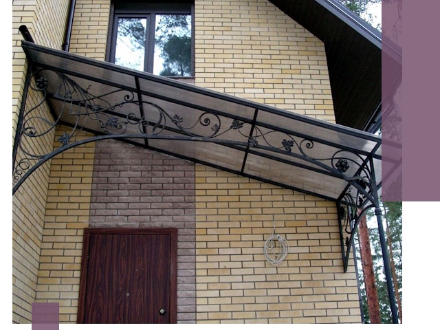 Односкатные козырьки из металла под ключ в Новом Уренгое