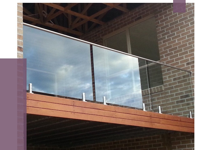 Стеклянные парапеты на крыше и террасе в Новом Уренгое от 11698 руб. | ПРОЛЁТ-Нвг