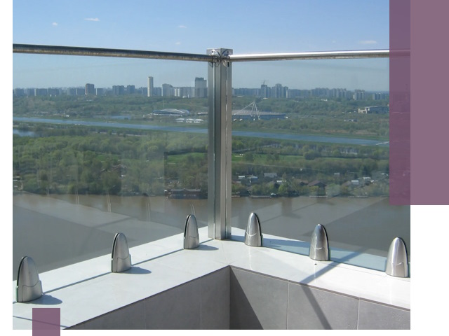 Стеклянные парапеты премиум класса в Новом Уренгое для домов и бизнесов